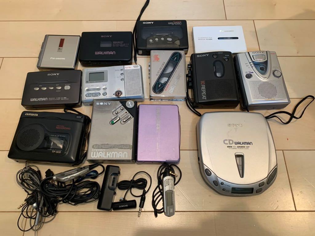 SONY WALKMAN STEREO CASSETTE PLAYER WM-101 ソニー ウォークマン 赤