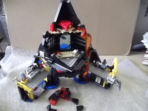 LEGO レゴ ニンジャゴー 映画 ガーマドンの火山基地 70631 組み立て済み 現状渡し品 同梱不可