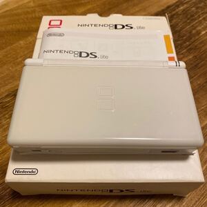 ニンテンドーDS Lite (クリスタルホワイト)