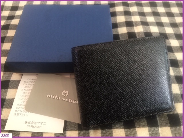 人気ブランド BURBERRY/バーバリー/裏チェック付超薄型二つ折り財布