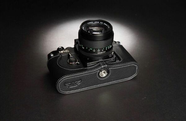新品 本革カメラケース キャノン Canon F1用 ブラック