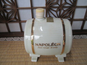 《和》　未開栓　Pure　Grape　Brandy　ナポレオン　900ｍｌ陶器製　樽型