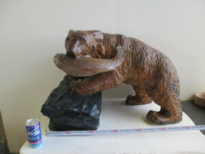 * bear. tree carving * salmon * sculpture * extra-large * Hokkaido *. equipped *0 under source flat?*. under source flat carving?*..* industrial arts * tree carving bear * objet d'art * interior * antique *