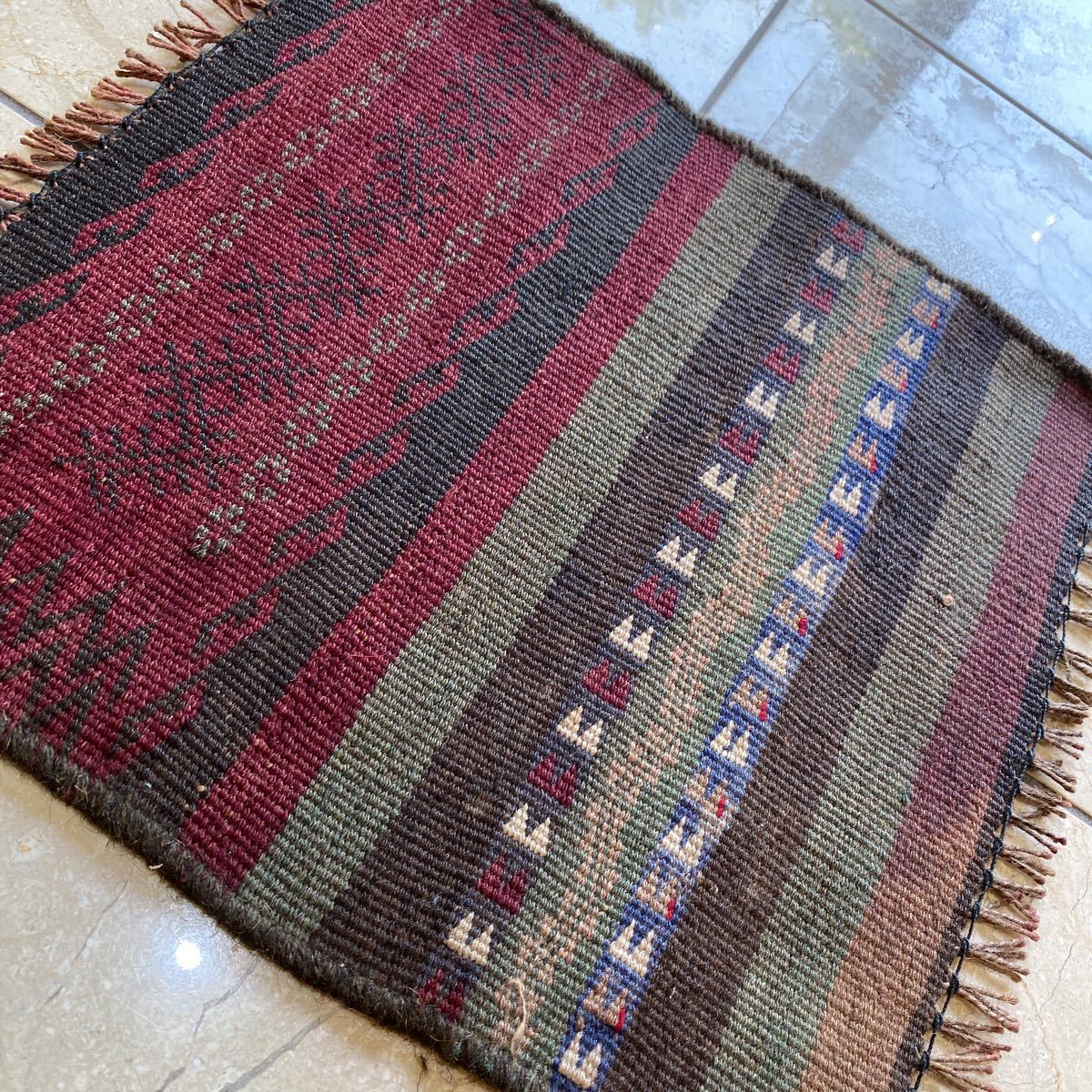 アフガニスタン マシュワニキリム 手織り絨毯 size:115㎝ × 76cm-