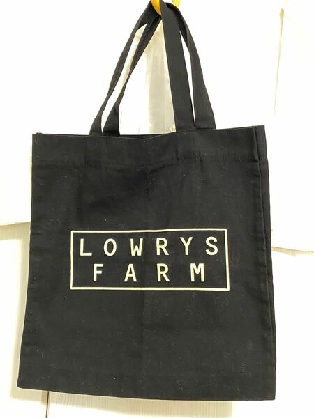 値下げローリーズファーム LOWRYS FARM黒、ロゴ　トートバッグ　used