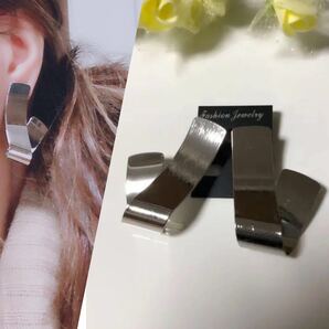新品★ シルバーメタルプレートフォールドデザインピアス