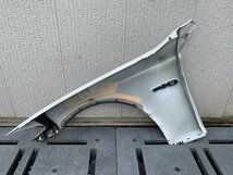 【8136】美品◎BMW F10/F11 5シリーズ FW20◆523d Mスポーツ 純正 右 フロント フェンダーパネル 300アルピンW_画像4