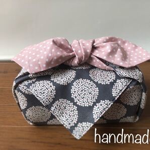 ☆ハンドメイド☆ランチクロス型お弁当袋☆サークルフラワーグレーリバーシブル
