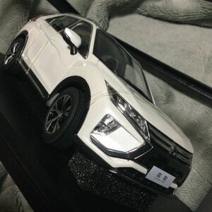 三菱エクリプスクロス　1/18 稀少品ミニチュアカー　ECLIPSE CROSS