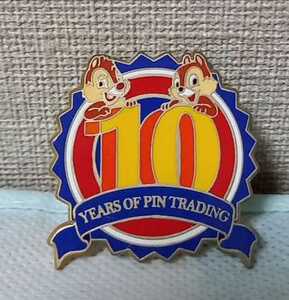  abroad Disney chip & Dale pin trailing 10 anniversary pin badge 