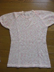 夏向き　機械編み サマー糸の透かし編半袖丸首セーター