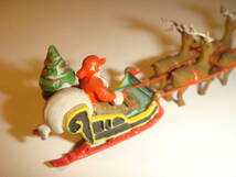 ミニチュアサイズ　トナカイのソリに乗ったクリスマスサンタさん　アンチモニー製_画像5