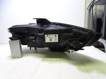 K0811/ アウディ純正 Audi A3 8V 前期 左 LED ヘッドライト 良品 8V0941033A/8V0941773A_画像4