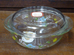 昭和レトロ　PYREX IWAKI 耐熱 ガラス 容器 蓋つき 両手鍋 花柄 フラワー パイレックス 岩城 JAPAN キッチン インテリア ディスプレイ