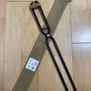 モナークワークス monarch HACHI 左右対称8の字型薪バサミ