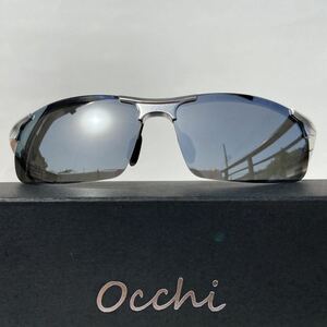 新品 OCCHI 偏光サングラス レンズUV400 軽量 シルバーミラー
