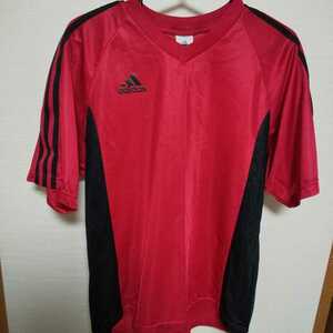 adidas ゲームシャツ？ 半袖 サッカー？ 背番号4 赤 黒 M 送料520 半袖Tシャツ スポーツ 半袖シャツ アディダス