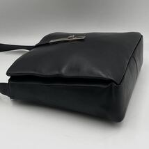 1円～極美品 Salvatore Ferragamo フェラガモ メンズ ワンショルダーバッグ ハンド トート ビジネス 肩掛け レザー 本革 ガンチーニ ロゴ_画像4