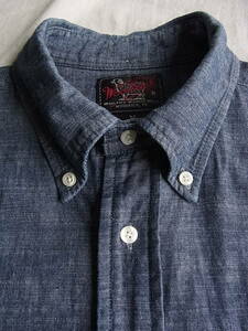  WOOLRICH WOOLEN MILLS 　ウールリッチ ウーレンミルズ　インディゴシャンブレー素材　ボタンダウンシャツ　サイズ M MADE IN USA