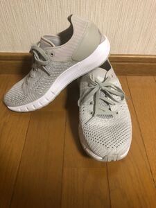 アンダーアーマー ランニングシューズ