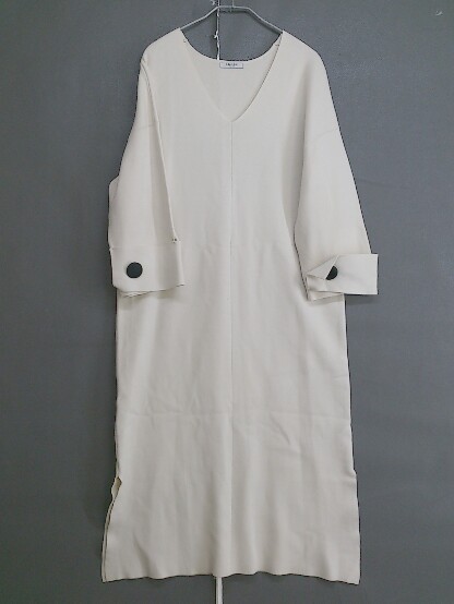 ヤフオク! -「アドーア ワンピ ベージュ」(アドーア) (あ)の落札相場 ...