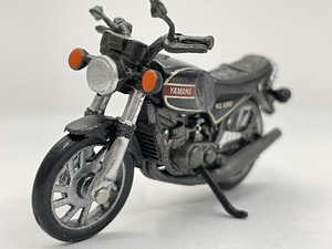 ■★セブンイレブン限定　蘇る絶版名車スーパーバイクコレクション　YAMAHA RZ250(1980年）