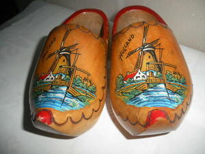 @@ オランダ　木の靴　彫刻　木工　木　インテリア　雑貨　ディスプレィ　サイズ18cm　工芸品