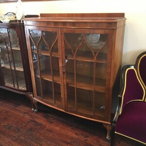  special price! England import antique style Brown wood collection case Brown wood showcase Brown wood display case display shelf 