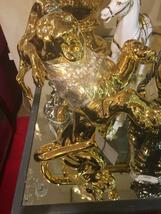 在庫ご確認くださいイタリア輸入アンティーク調ゴージャスゴールド色タイガーの置物　ゴールド色虎の置物_画像1