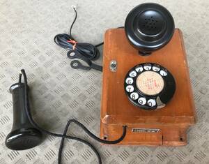 * past repair ending 23 number automatic type wall hanging telephone machine past disassembly service completed modular jack war front Taisho Showa era the first period antique telephone machine black telephone Tonari no Totoro 