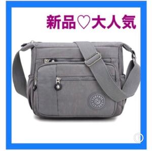 ショルダーバッグ グレー 斜めがけ アウトドア レディースバッグ マザーズバッグ iPad 防水 ボディーバッグ 旅行バッグ