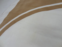 CHANEL シャネル イタリア製 シルク 100％ ブラウン ホワイト 2トーン カラー 総柄 スクエア スカーフ ショール リボン 柄 アクセサリー 色_画像6