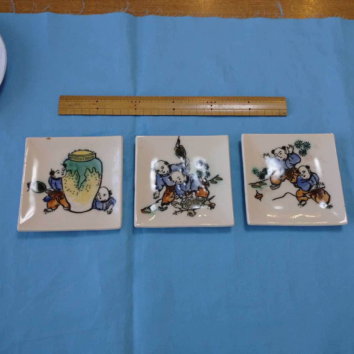 Instant decision! Antique children's pattern hand-painted square small plate, set of 3, Showa retro antique, Japanese tableware, dish, Small Plates