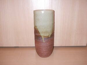 花瓶　信楽焼の陶磁器？　茶色　フラワーベース　楕円形デザイン　和風　インテリア