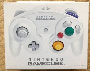 任天堂ゲームキューブコントローラー(ホワイト)