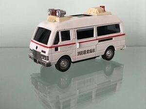 送料無料　古い　日産　キャラバン　救急車　ミニカー　ダイヤペット　ヨネザワ　YONEZAWA DIAPET NISSAN CARAVAN AMBULANCE