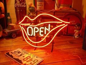 ネオンサイン OPEN LIP ネオン管 照明 店舗装飾 インテリア ガレージング アメリカ雑貨 アメリカン雑貨