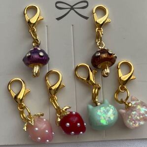 ★可愛いチャーム6個★ストラップ金具付き★
