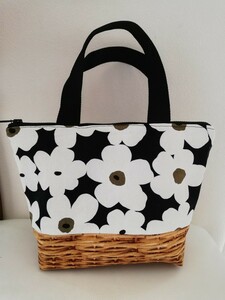 保冷バッグ　花柄北欧 ハンドメイド 手作りトートバッグ 可愛い花 ランチバッグ ミニトートバッグ
