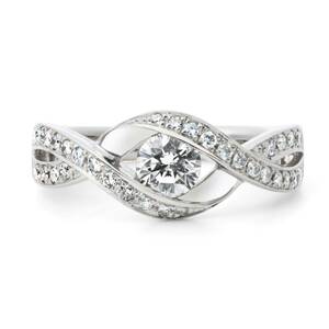 ★★★最高級 プラチナ pt900 Ｆカラーの輝き 極上 ダイヤモンド 0.718ct インフィニティ デザイン リング 指輪