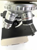 良品 OLYMPUS 双眼生物顕微鏡 CH-2 顕微鏡 木箱付き 検査用 研究用 通電確認済み ▲_画像3