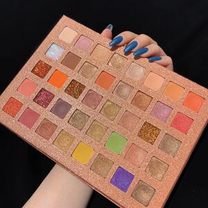 DIKALU eyeshadow 40色アイシャドウパレット