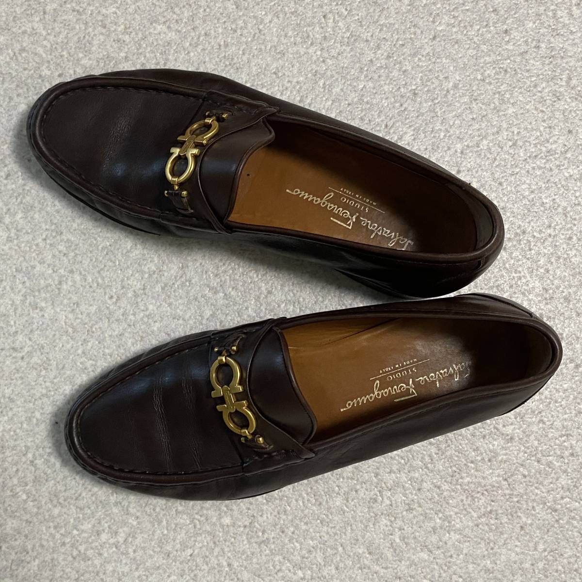 新品☆未使用☆Salvatore Ferragamo 6Cガンチーニ ローファー
