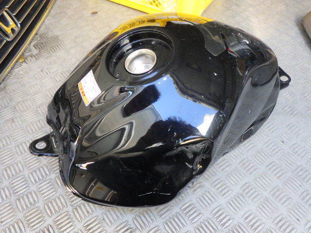 2023年最新】ヤフオク! -gsr250タンクの中古品・新品・未使用品一覧