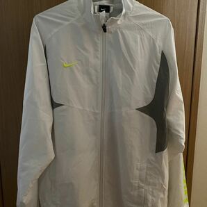 NIKE 白ウインドブレーカー　XL