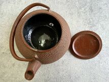 ミニ鉄急須　鉄瓶　急須　あられ紋様　茶系　置物　飾り物　煎茶道具　古道具　茶道具　昭和レトロ_画像4