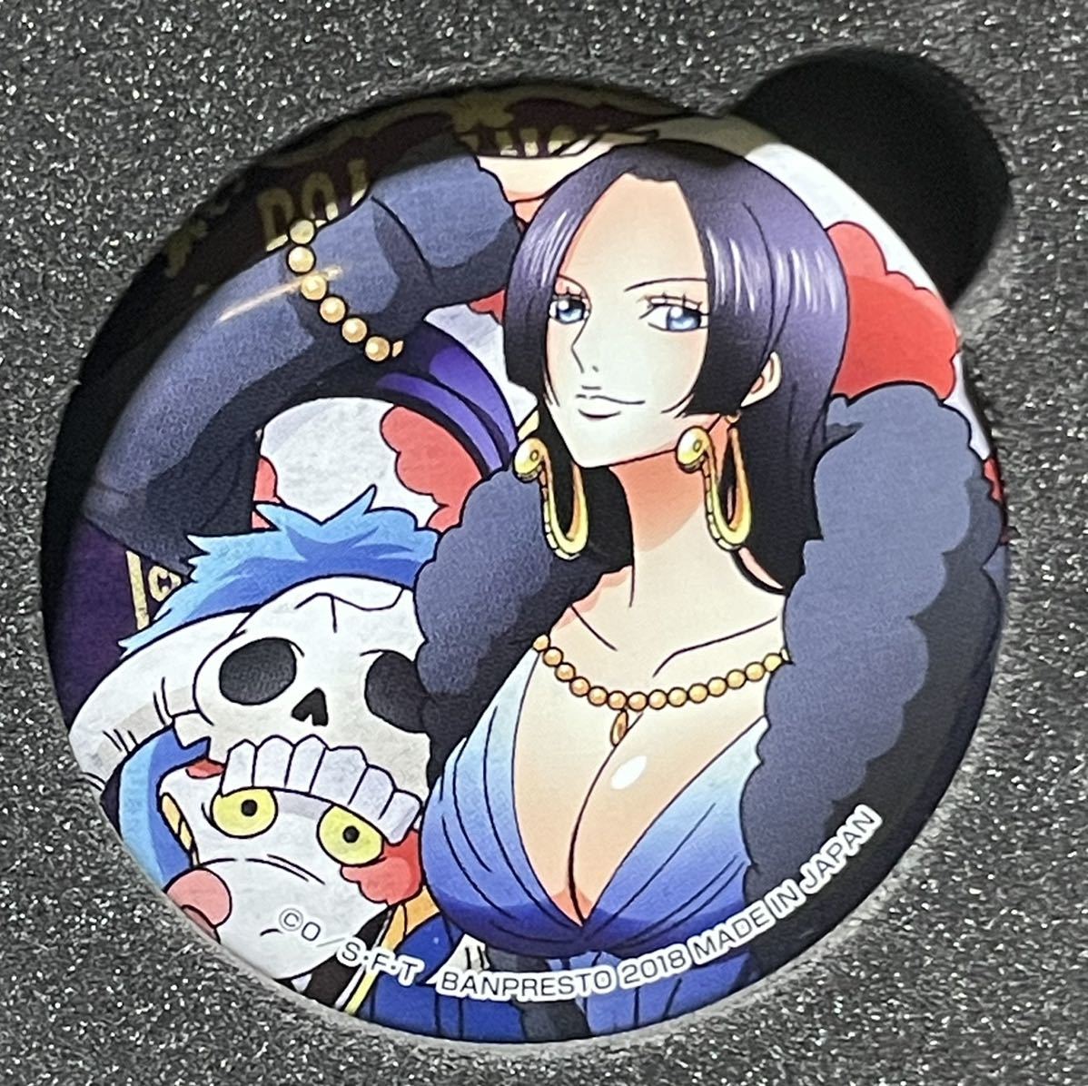 ONE PIECE ALL FACES ガチャ 渋谷 ボア・ハンコック 缶バッジ-