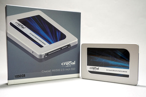 【中古動作品・送料無料】crucial クルーシャル 1050GB 1TB 2.5inch SATA SSD MX300 CT1050MX300SSD1 中古