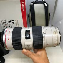 ★【極上美品】★ワンオーナー 防湿庫保管★ CANON キヤノン EF70-200mm F2.8L IS USM ☆元箱、ケース、フード付き☆安心初期不良対応☆_画像2