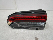 新車外し　良品　トヨタ　RAV4　AXAH52/AXAH54/MXAA52/MXAA54　純正　右トランクテールライト　ICHIKOH　42-98　_画像1